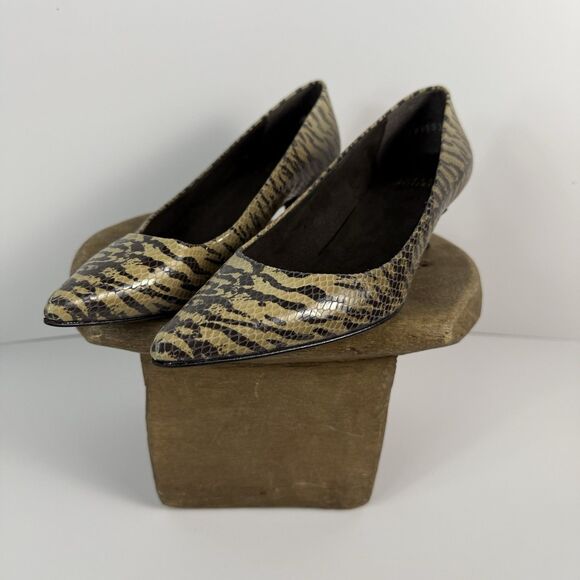 Womens Stuart Weitzman Python Snakeskin Leather Kitten Heels 6.5 - Picture 1 of 13